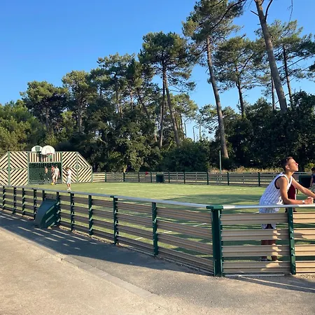 T3 Soleil Plages Avec Piscine Et Tennis
