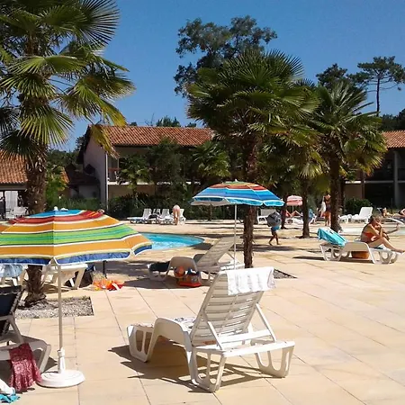 T3 Soleil Plages Avec Piscine Et Tennis